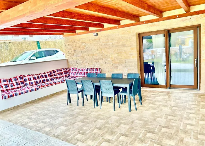 San Giovanni 150m Dal Mare
